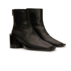MM6 Maison Margiela square toe ankle boots (sz 40) great condition